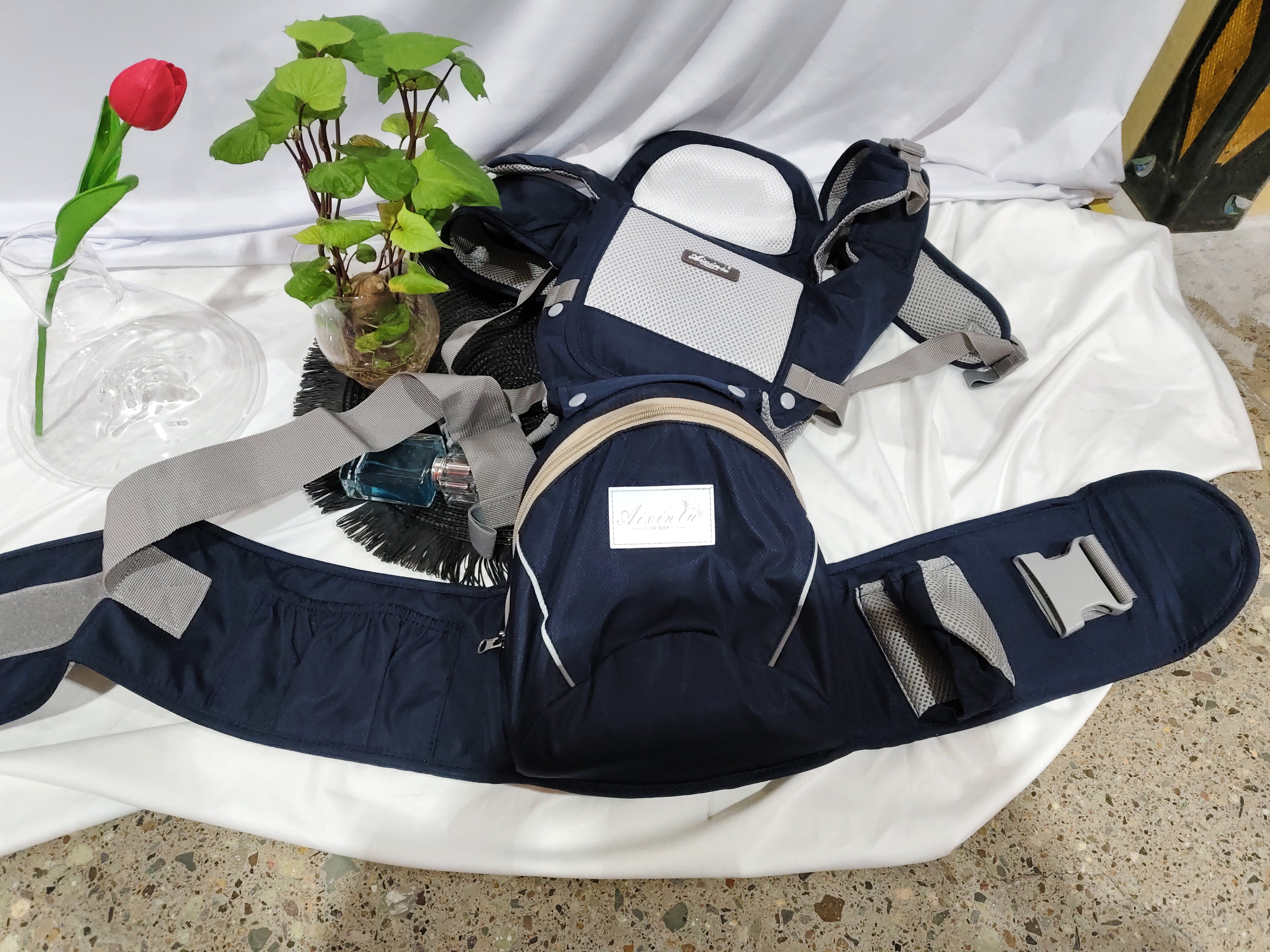 Four Seasons Multifunctional Universal Baby Waist Stool Baby Carrier